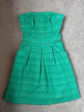 Banana Republic Strapless Textured Green Pleated Dress